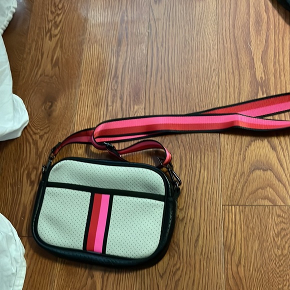 Cute little shoulder bag - Picture 2 of 3